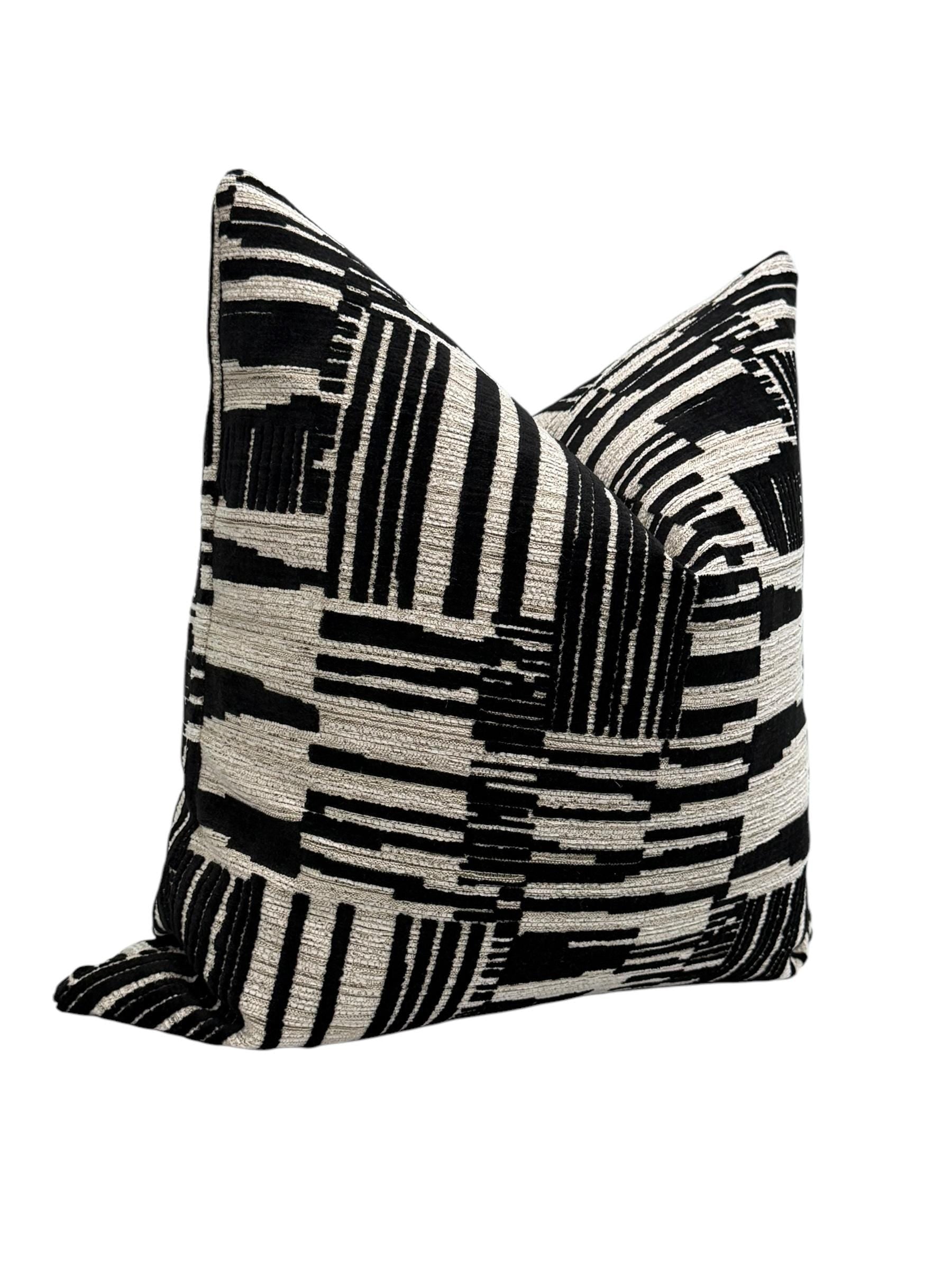 Black and White Pillow Cover, Modern Geometric Throw Pillow, Textured Cushion, Abstract Geometric Pillow | Black and Cream Accent Cushion