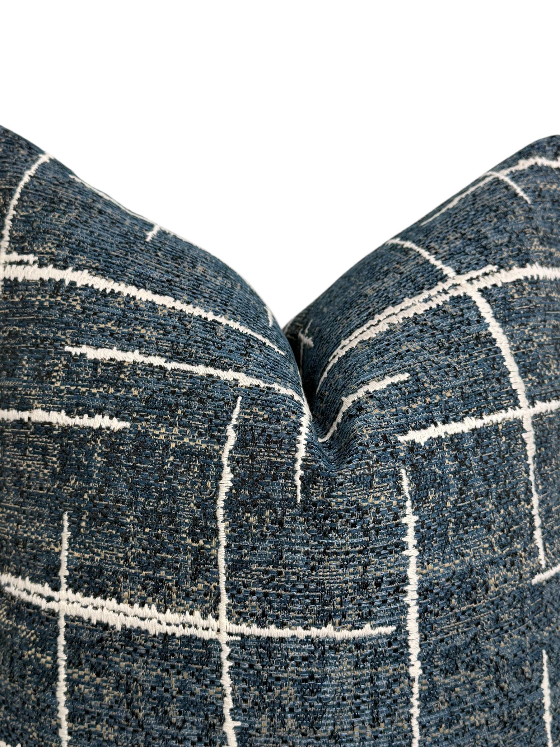 Navy Blue Geometric Pillow Cover: Modern Textured Cushion